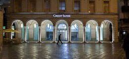 Abbau von Stellen Credit Suisse schreibt tiefrote Zahlen - Ausblick überzeugt Anleger - Aktie schiesst hoch