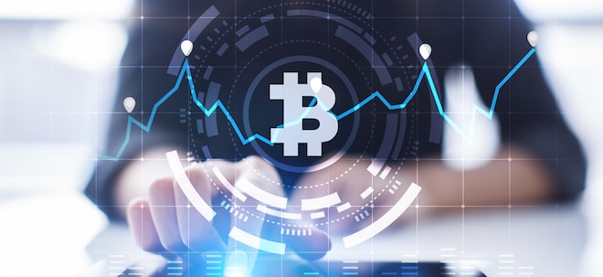 Finanzexpertin mit wichtigen Tipps zu Investition in Bitcoin & Co.