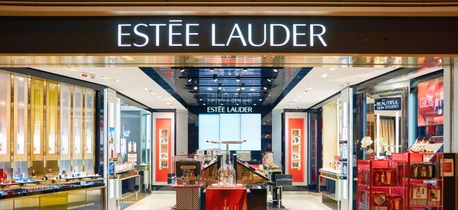 Resktrukturierungsprogramm Estée Lauder-Aktie steigt zweistellig: Umsatz und Gewinn übertreffen Erwartungen - Gewinnprognose reduziert