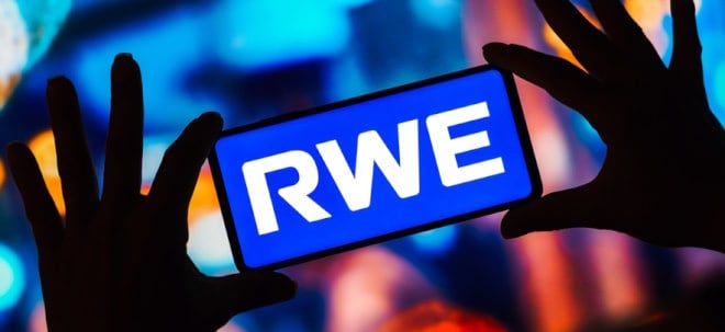 RWE-Aktie in Rot: RWE plant 10 Milliarden Euro weniger für grüne Projekte