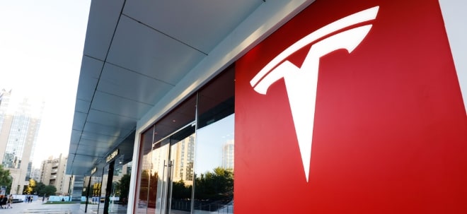 ARK fährt Tesla-Beteiligung zurück: Cathie Wood stösst Tesla-Aktien ab