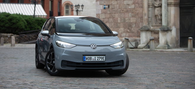 Chip-Engpässe VW-Aktie dennoch in Grün: Volkswagen mit Absatzminus im Januar - E-Up feiert Rückkehr